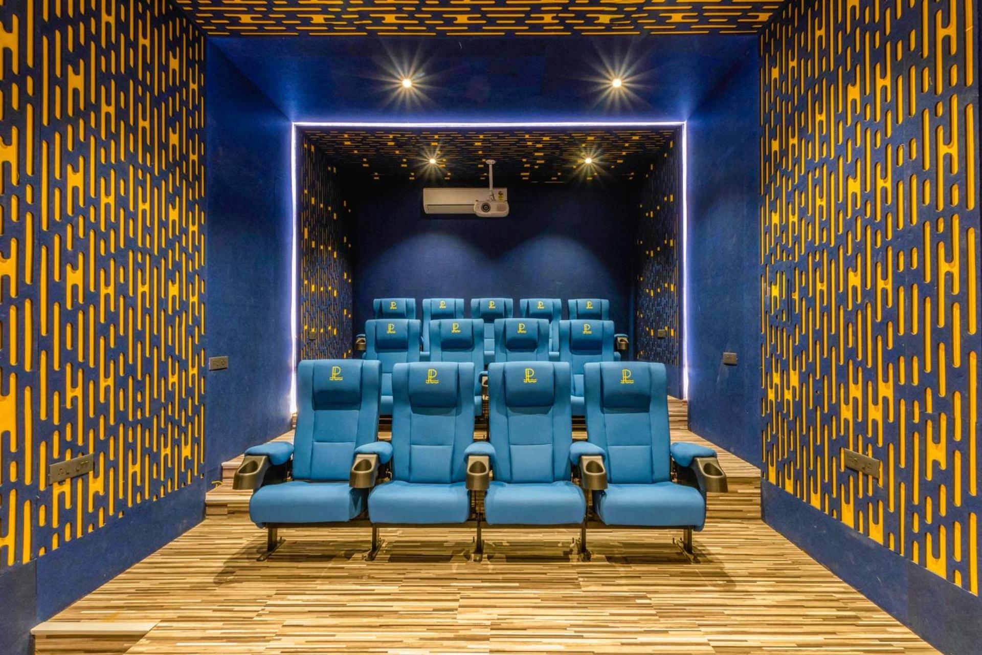 Pearl Lakeview Mansion By Stayvista - Lakeside Villa With Infinity Pool, Jacuzzi, In-House Theatre & Games Room Igatpuri Ngoại thất bức ảnh