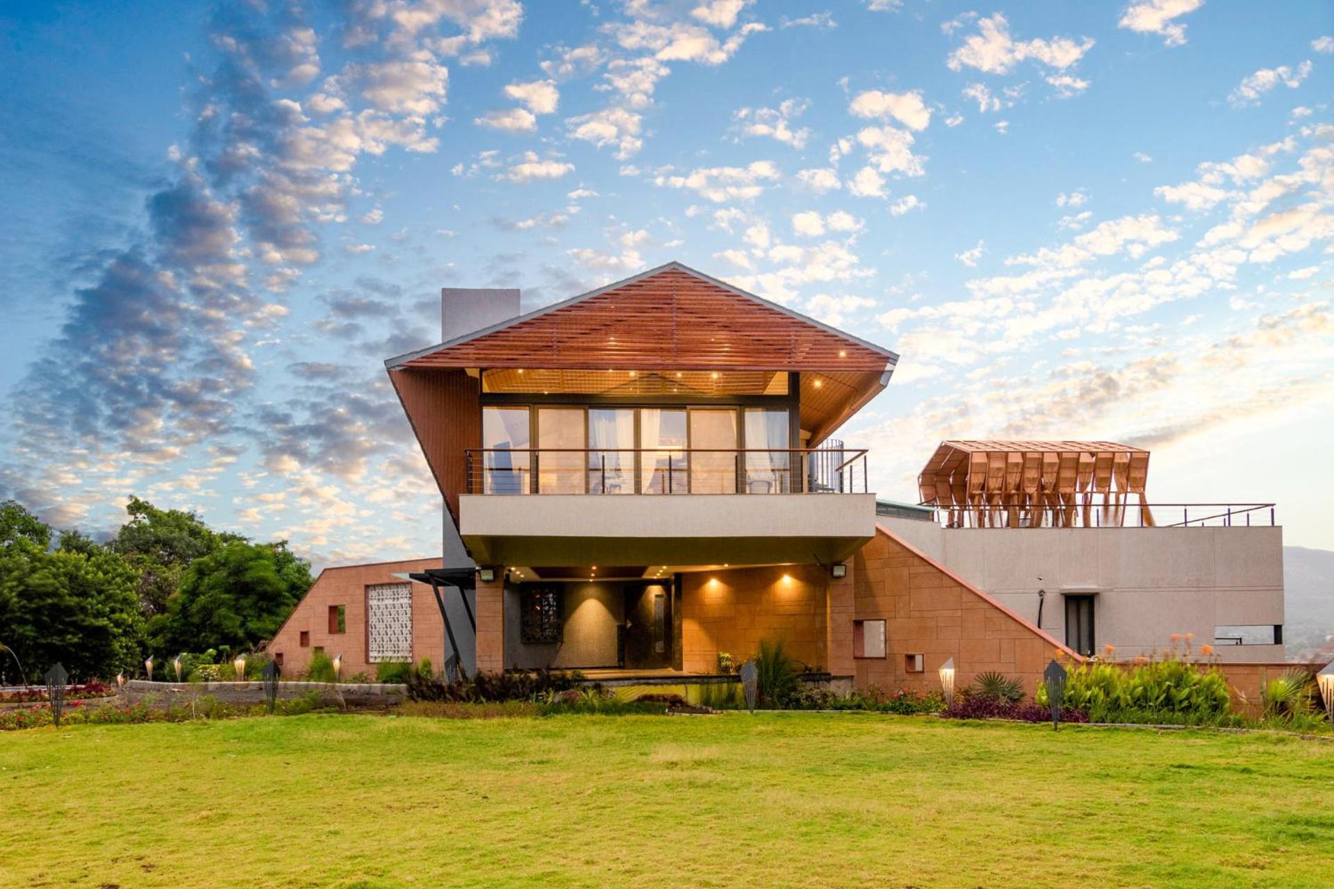 Pearl Lakeview Mansion By Stayvista - Lakeside Villa With Infinity Pool, Jacuzzi, In-House Theatre & Games Room Igatpuri Ngoại thất bức ảnh