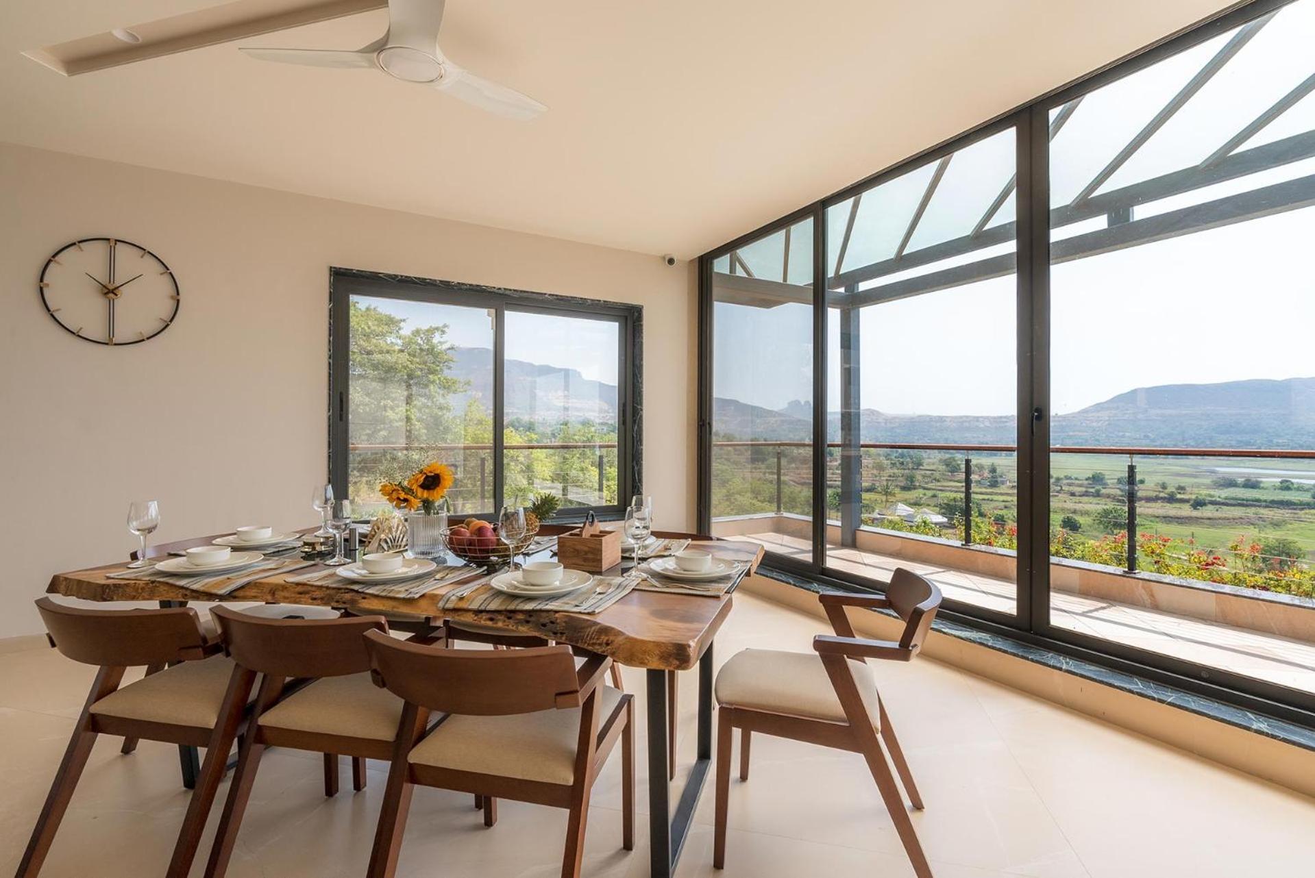 Pearl Lakeview Mansion By Stayvista - Lakeside Villa With Infinity Pool, Jacuzzi, In-House Theatre & Games Room Igatpuri Ngoại thất bức ảnh